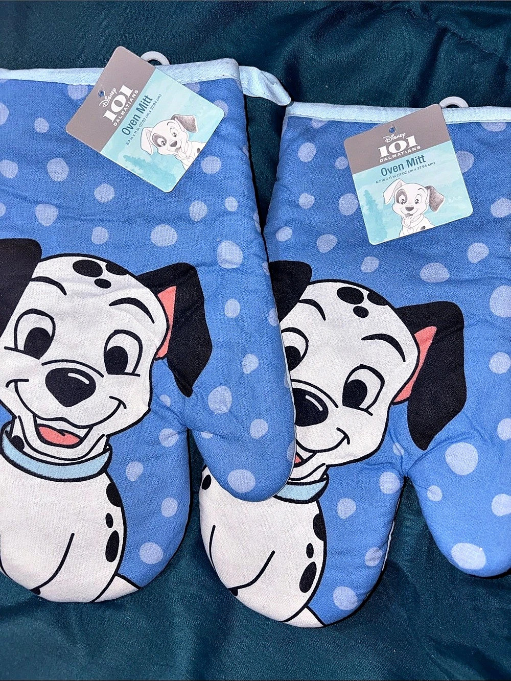 2 - Disney 101 Dalmatians Oven Mitt Blue Polka Dot Oven Mitts NWT